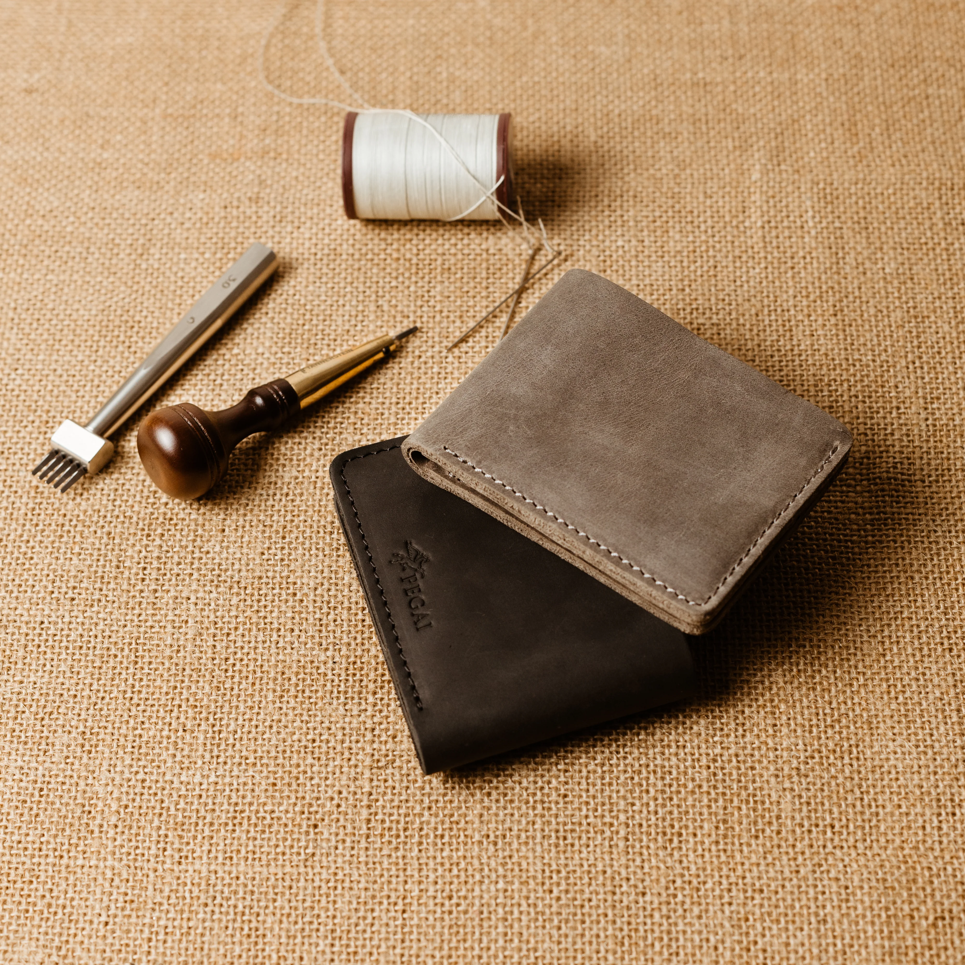 Bureau Leather Bifold Wallet | Rock Gray - Image 3