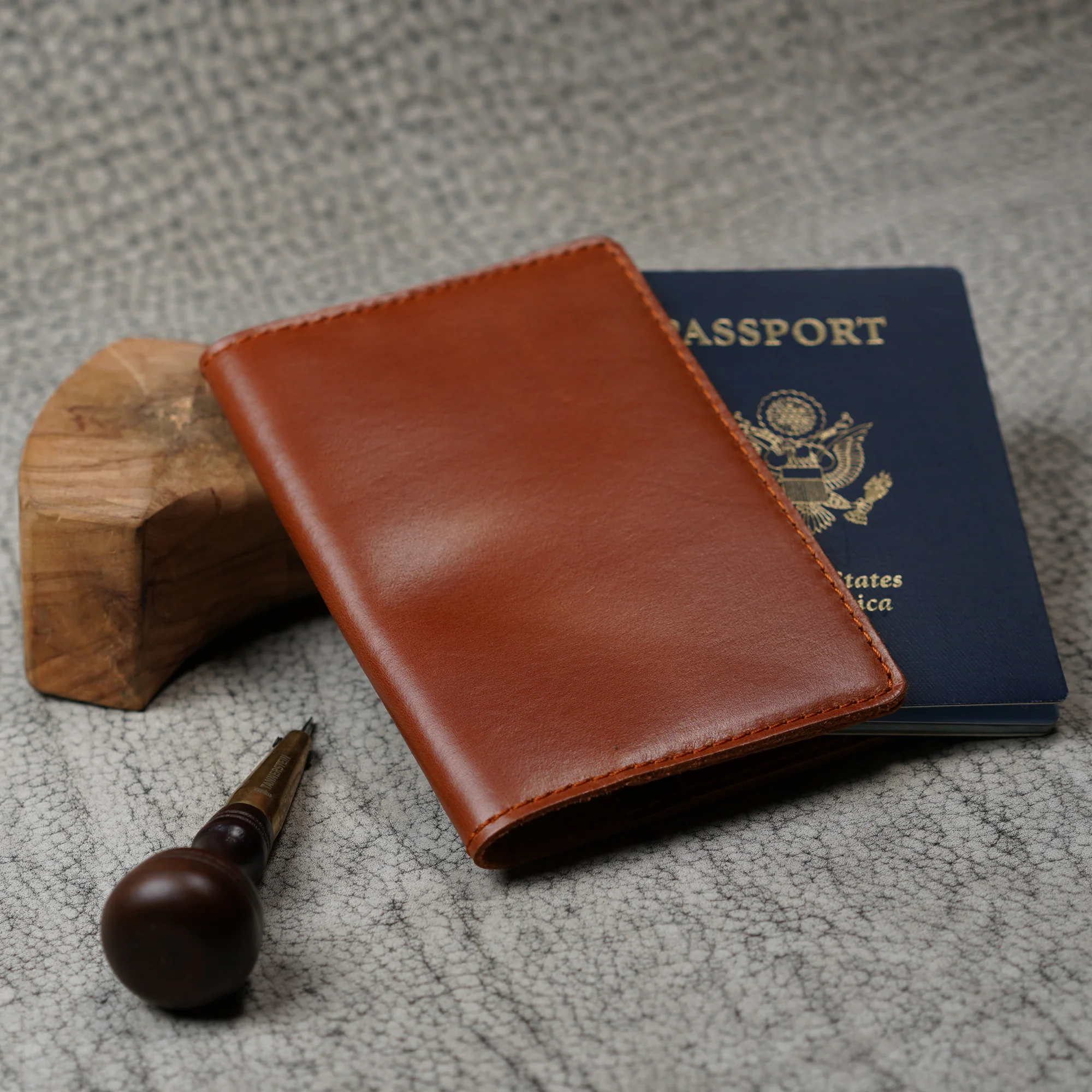 DeKalb Leather Passport Cover | Dual Tone Whiskey - Image 2