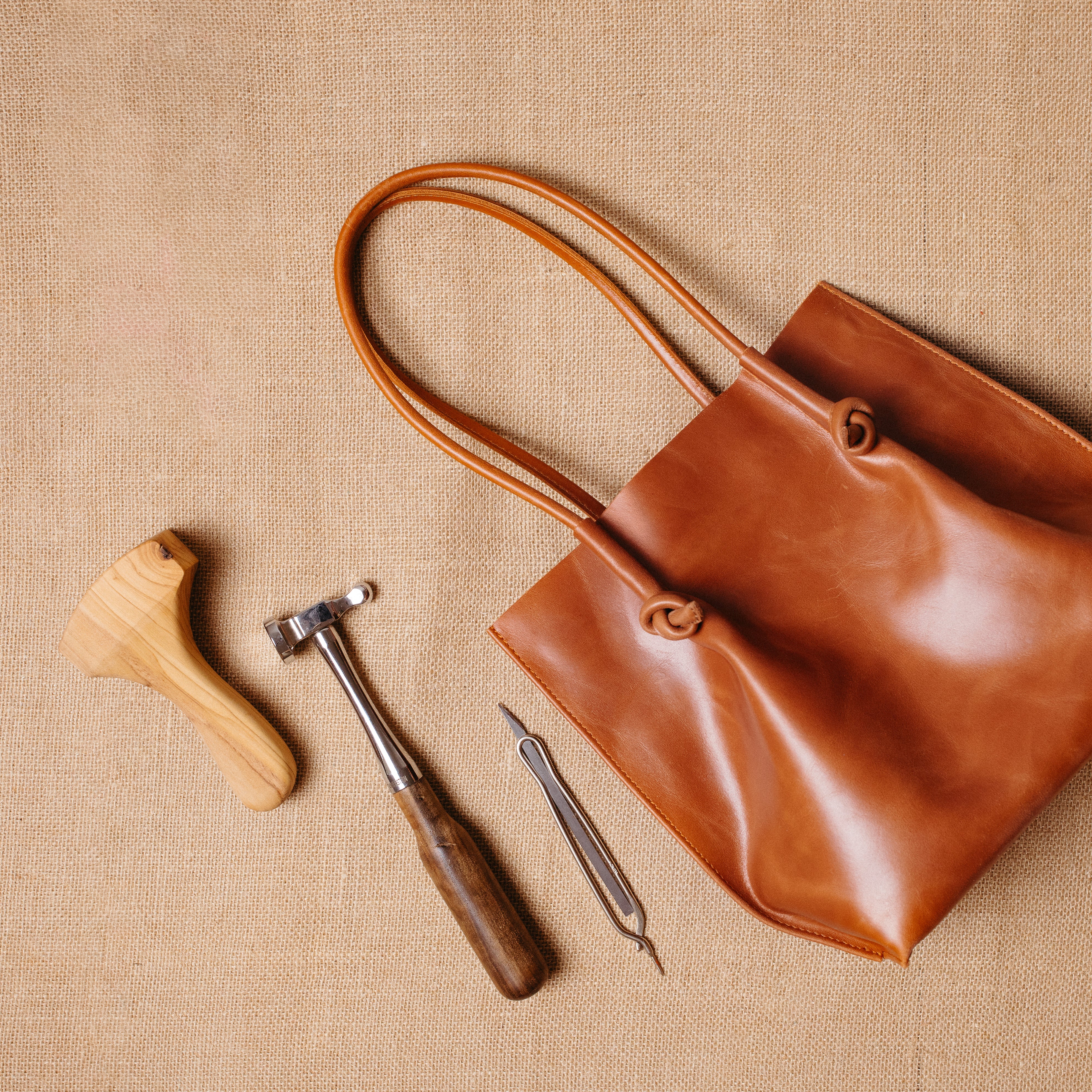 Flora Everyday Leather Tote | Dual Tone Whiskey - Image 3
