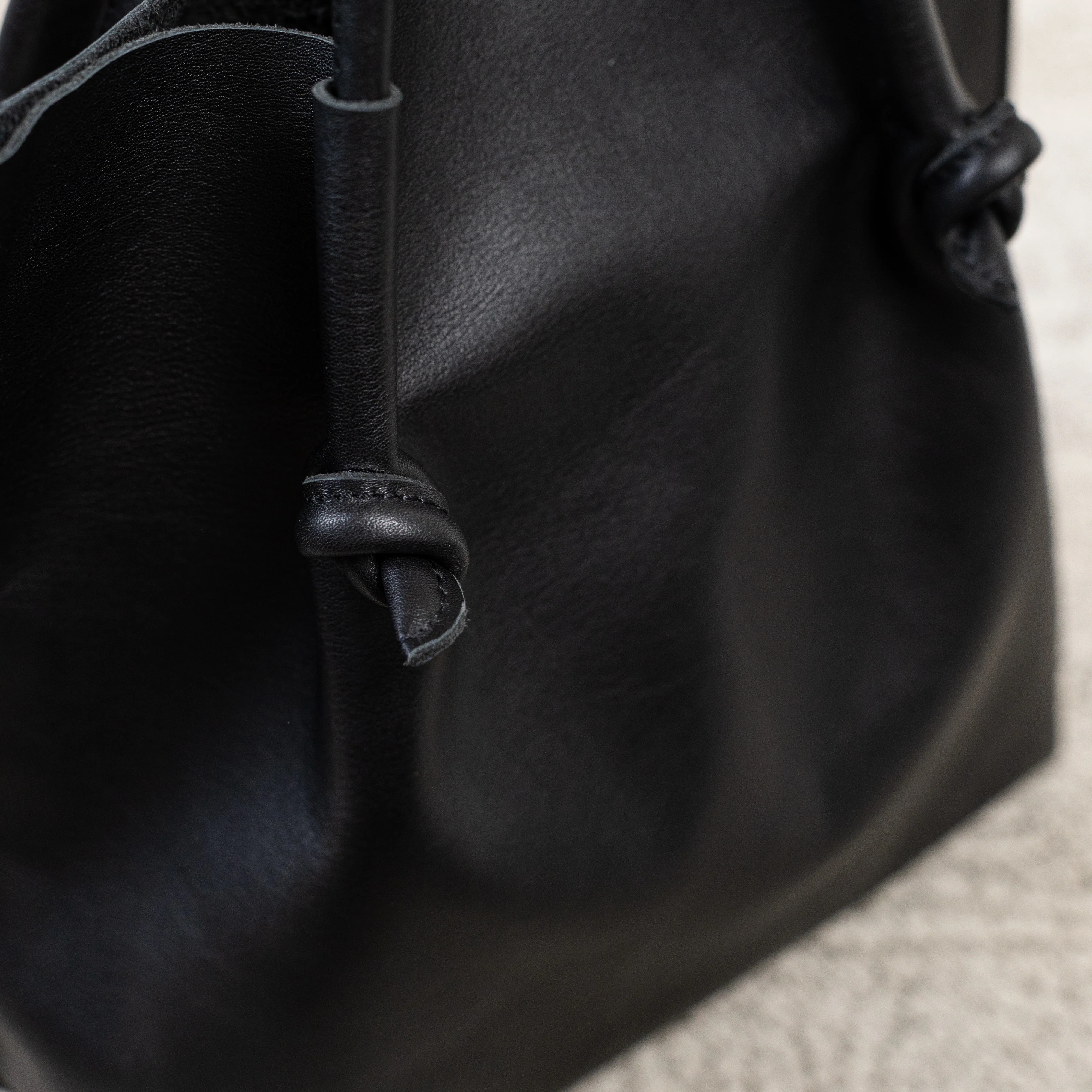 Flora Everyday Leather Tote | Smooth Calf Black - Image 4