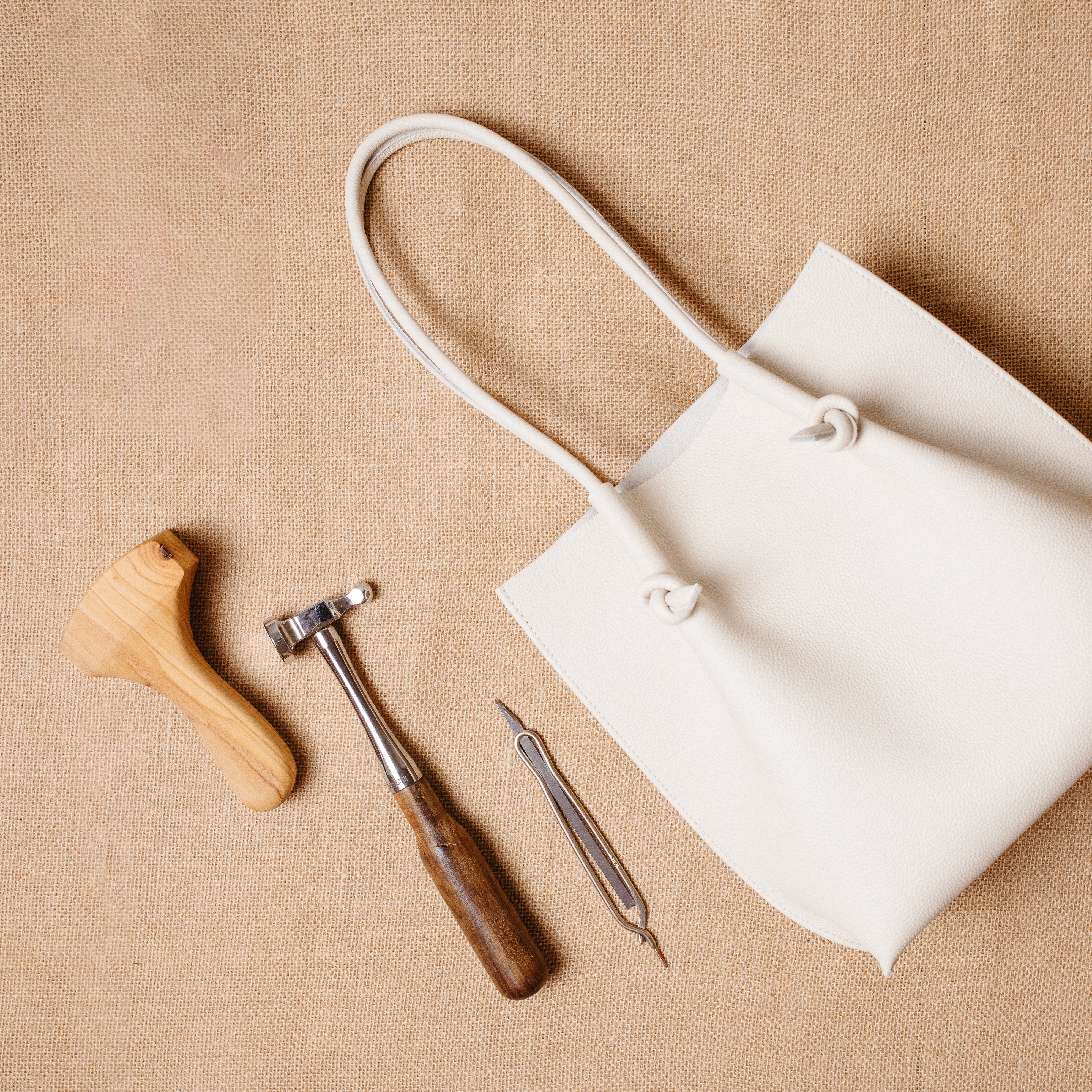 Flora Everyday Leather Tote | Togo Calf Beige - Image 3