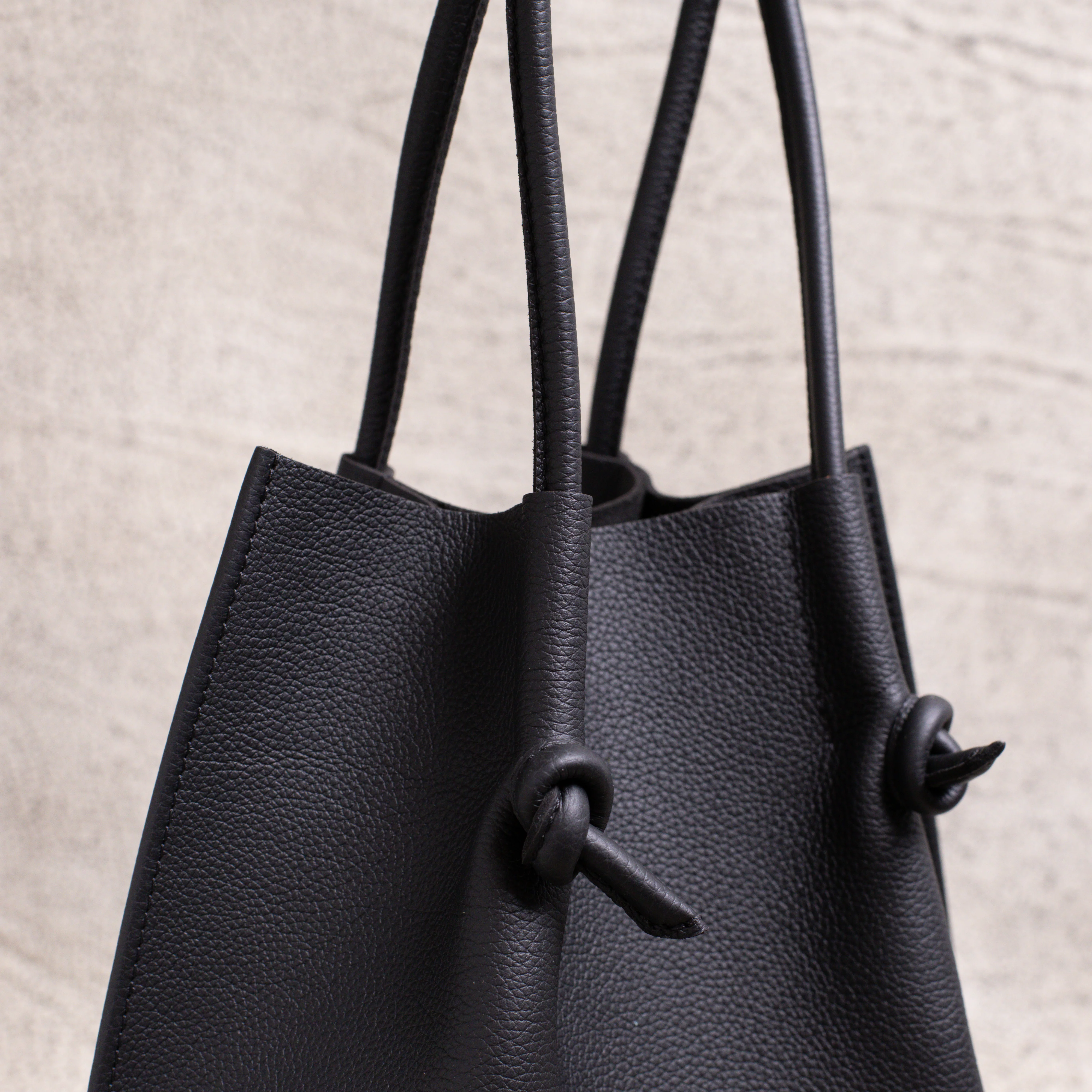 Flora Everyday Leather Tote | Togo Calf Black - Image 5